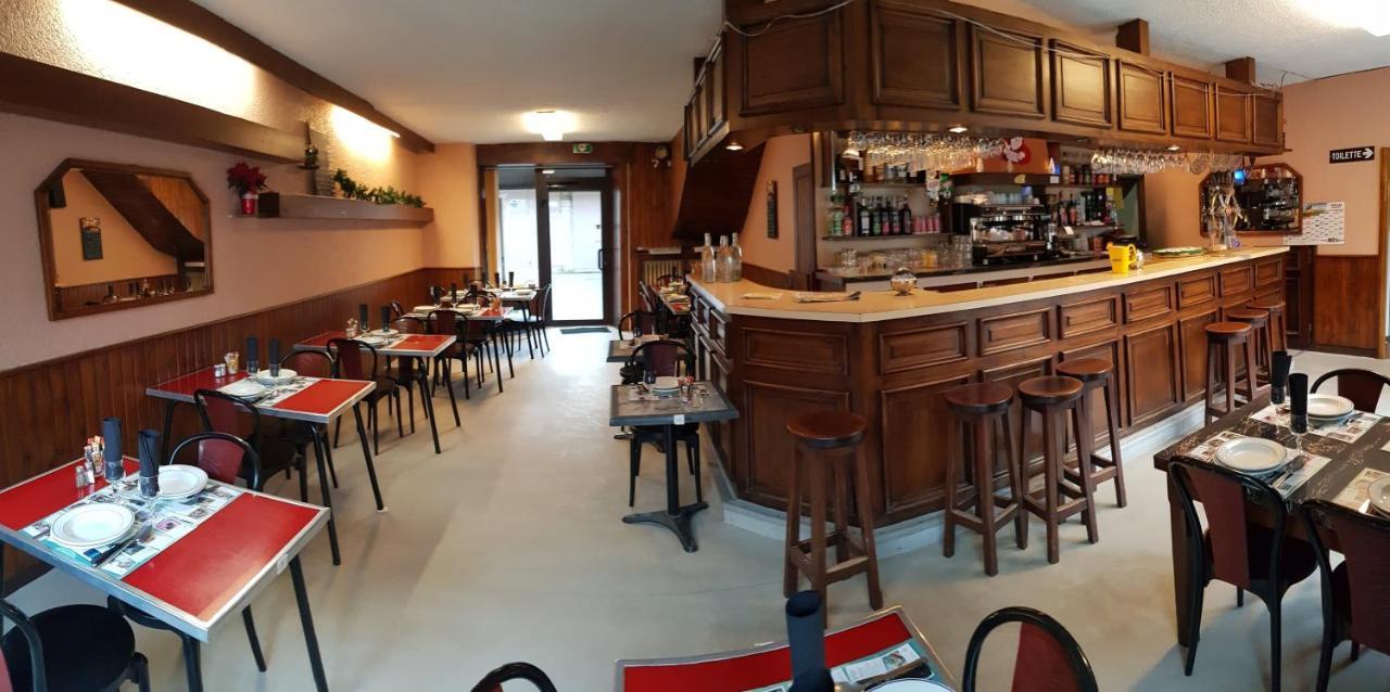 Hotel Restaurant L'Agapanthe Pont-de-Salars Buitenkant foto