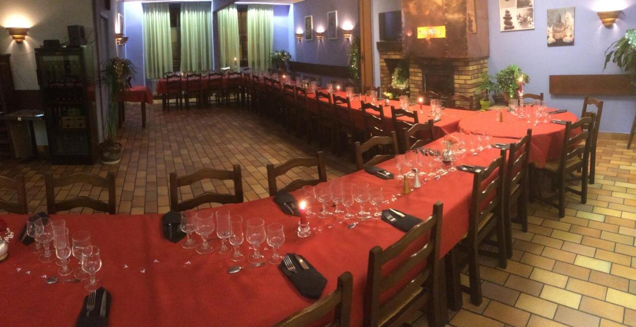 Hotel Restaurant L'Agapanthe Pont-de-Salars Buitenkant foto